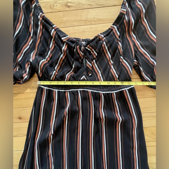 Black Mini Dress 3/4 Puff Sleeve Tie Front V-Neck Vertical Stripes - Picture 3 of 5